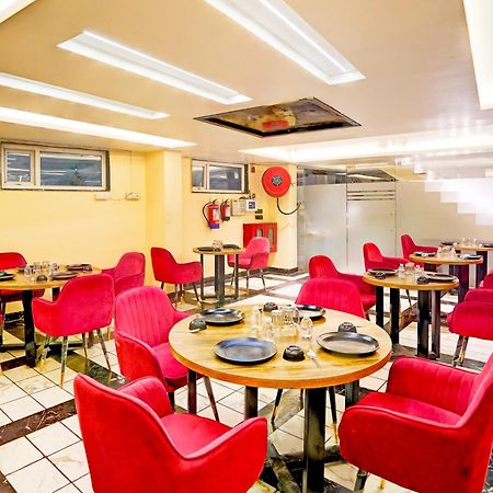Staybook Hotel Atlanta New Delhi Train Station 외부 사진