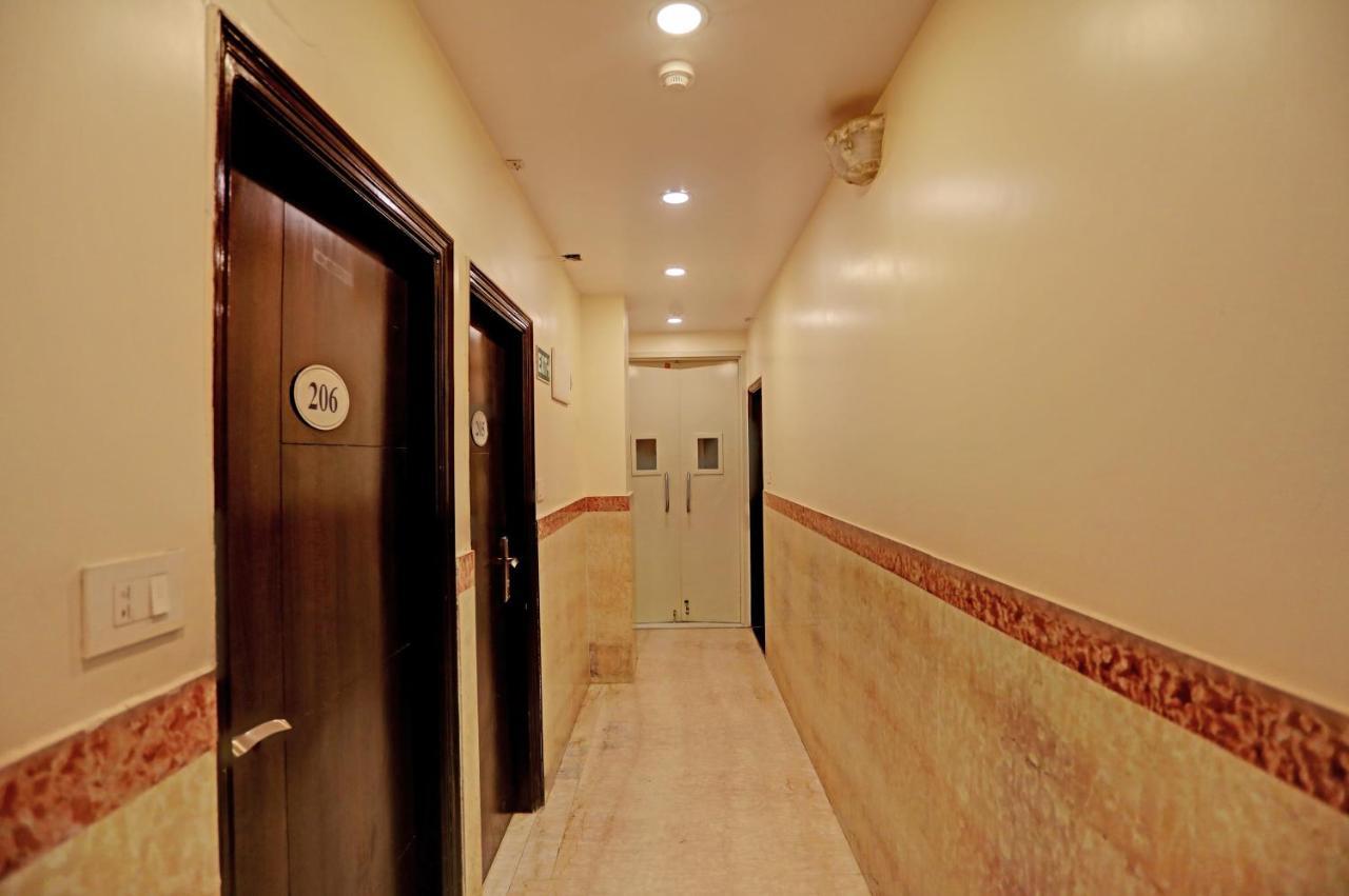 Staybook Hotel Atlanta New Delhi Train Station 외부 사진