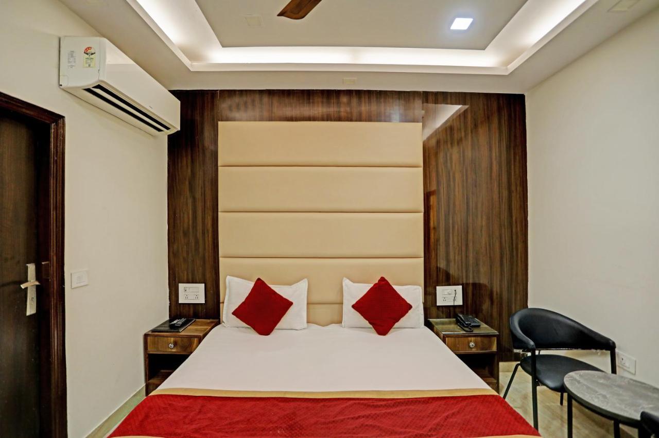 Staybook Hotel Atlanta New Delhi Train Station 외부 사진
