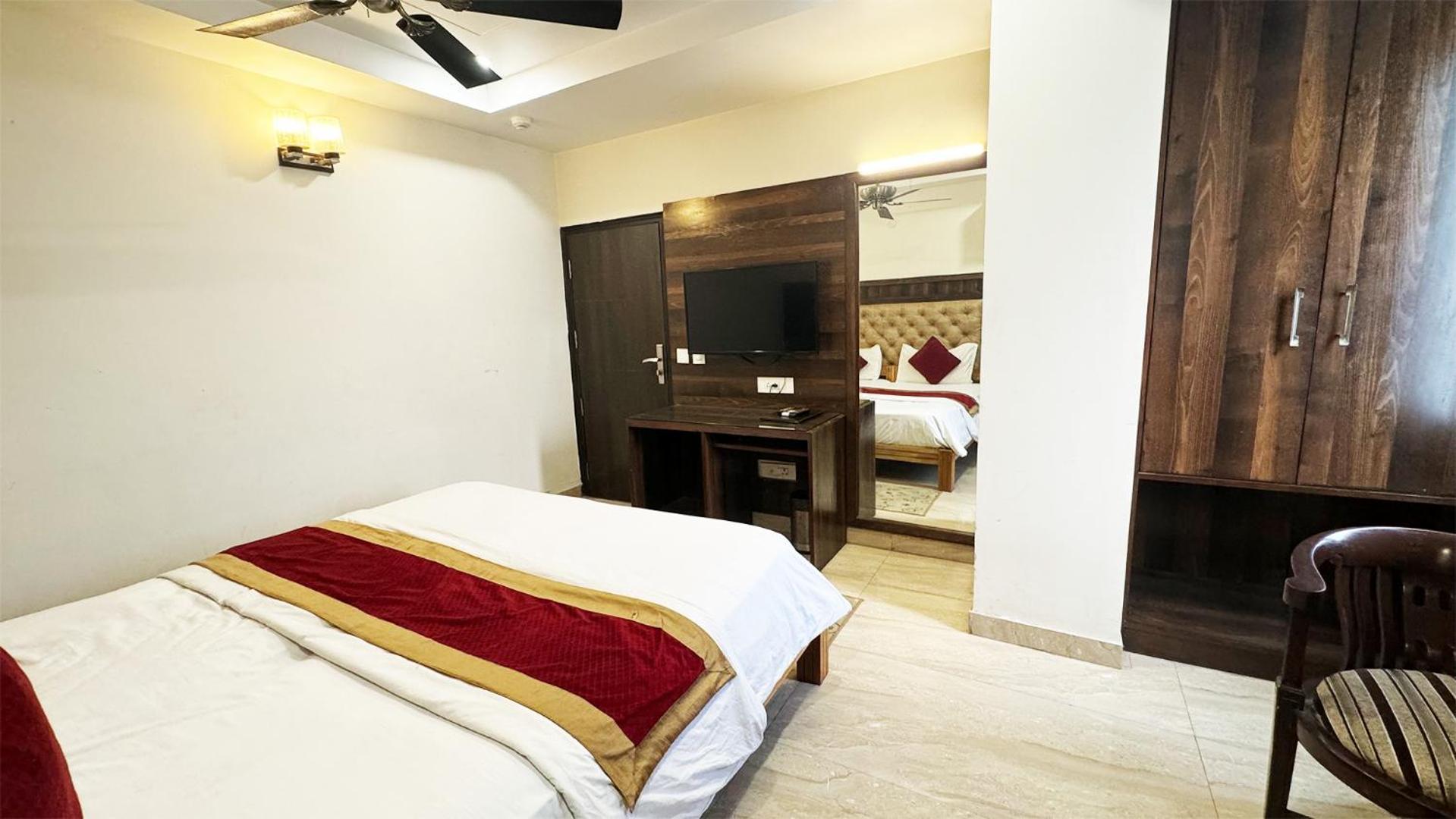 Staybook Hotel Atlanta New Delhi Train Station 외부 사진