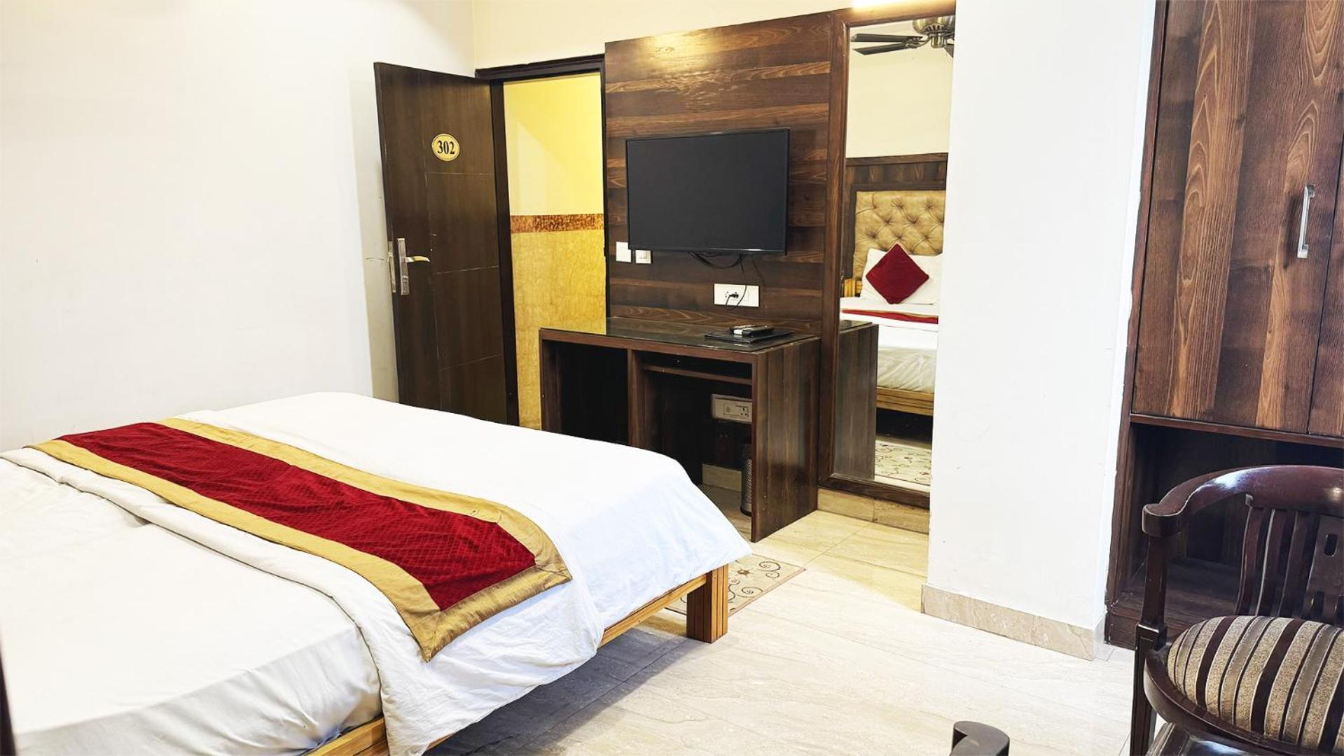 Staybook Hotel Atlanta New Delhi Train Station 외부 사진