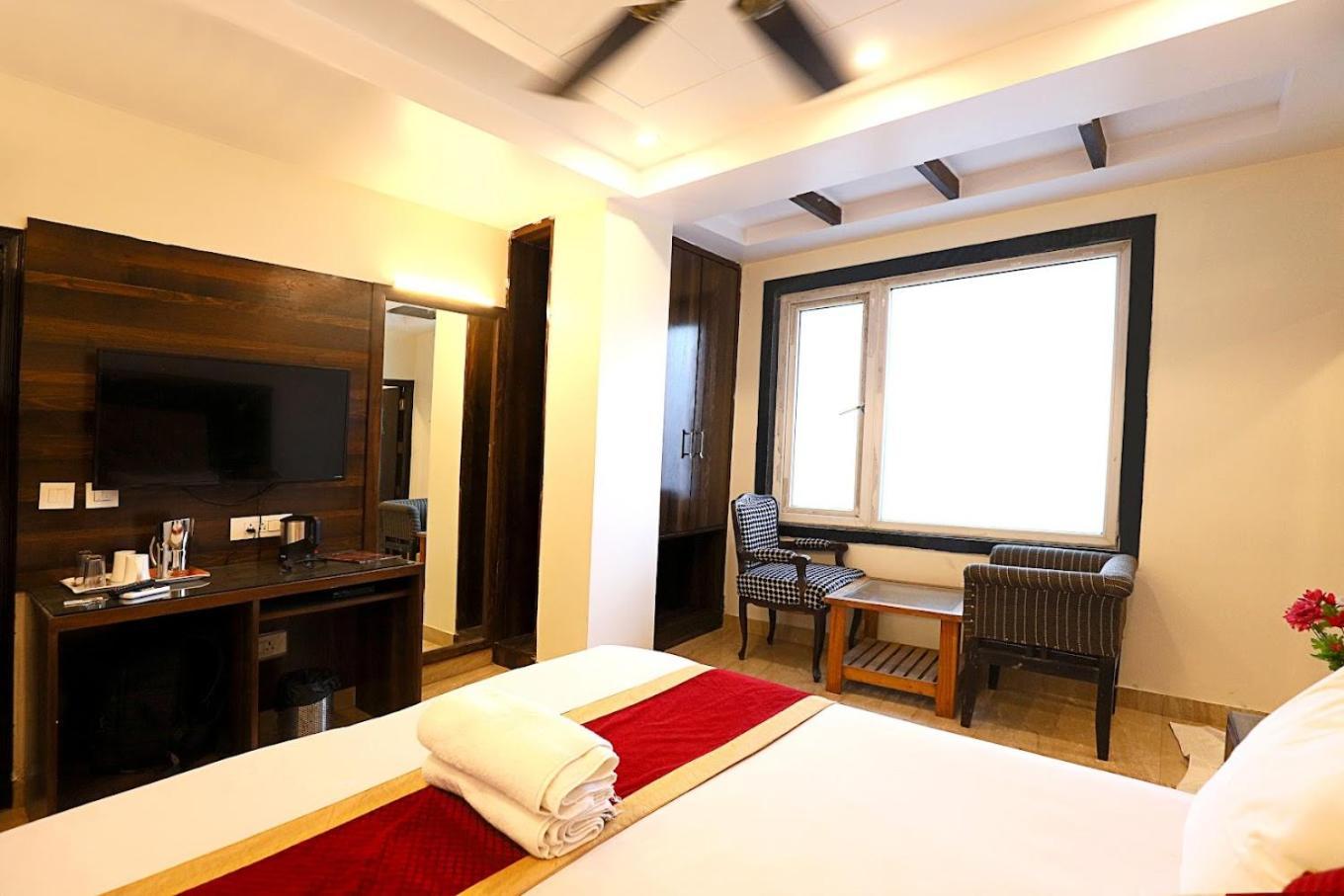 Staybook Hotel Atlanta New Delhi Train Station 외부 사진